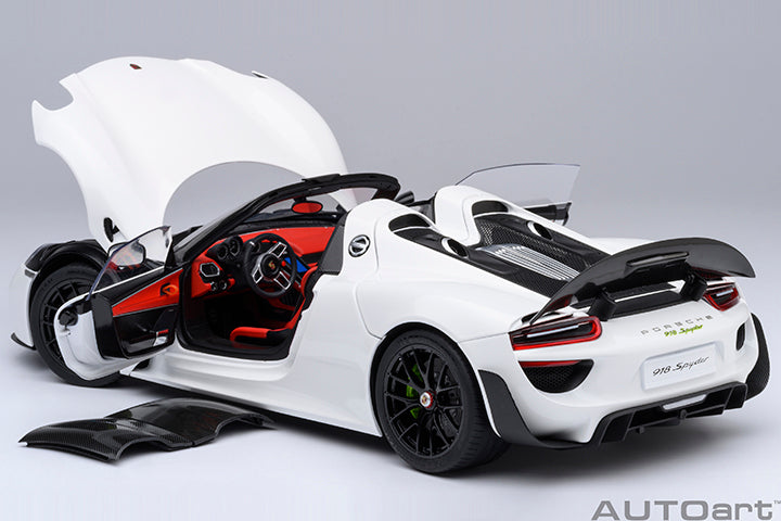 77920 PORSCHE 918 SPYDER WEISSACH PACKAGE (WHITE/RED INTERIOR)