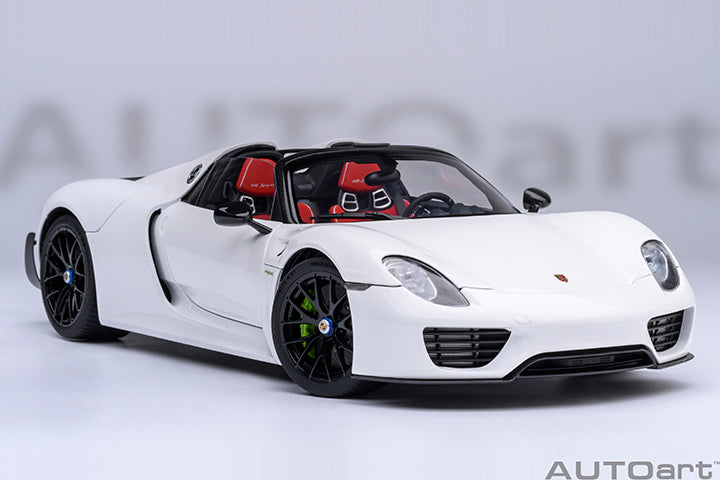 77920 PORSCHE 918 SPYDER WEISSACH PACKAGE (WHITE/RED INTERIOR)