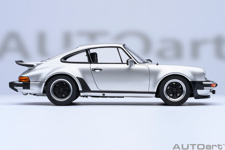 78110 PORSCHE 911(930) TURBO 3.0 (SILVER)