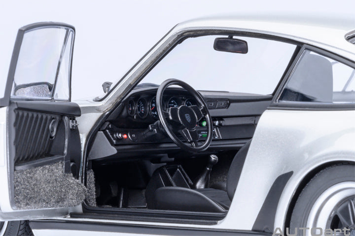 78110 PORSCHE 911(930) TURBO 3.0 (SILVER)
