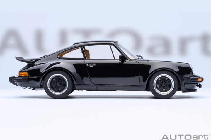 78111 PORSCHE 911(930) TURBO 3.0 (BLACK)