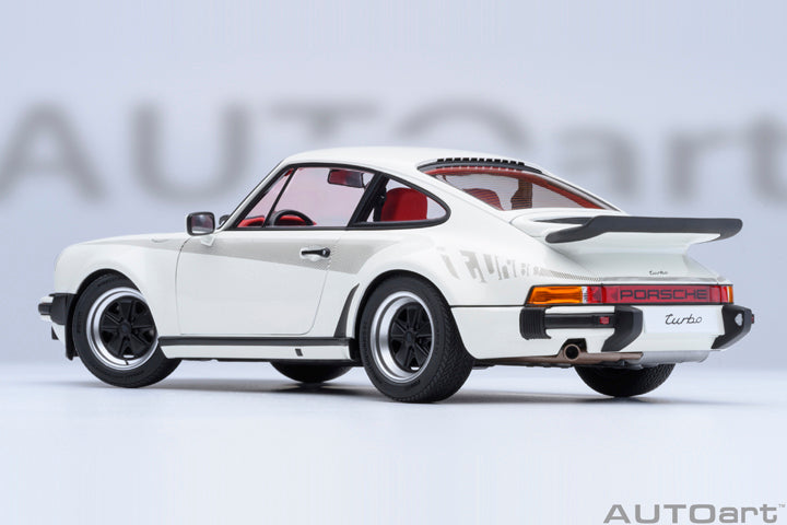78113 PORSCHE 911(930) TURBO 3.0 (GRAND PRIX WHITE W/ TURBO STRIPES)