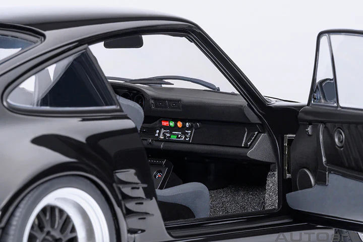 78158 PORSCHE 911 (930) TURBO WANGAN MIDNIGHT "BLACKBIRD" (COMIC #1 VERSION) PRE-ORDER