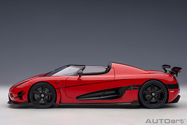79022 KOENIGSEGG AGERA RS (CHILLI RED/CARBON BLACK/BLACK ACCENTS)