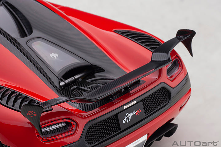 79022 KOENIGSEGG AGERA RS (CHILLI RED/CARBON BLACK/BLACK ACCENTS)