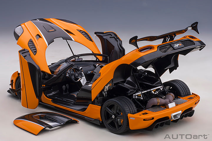 79023 KOENIGSEGG AGERA RS (CONE ORANGE/CARBON BLACK/BLACK ACCENTS)