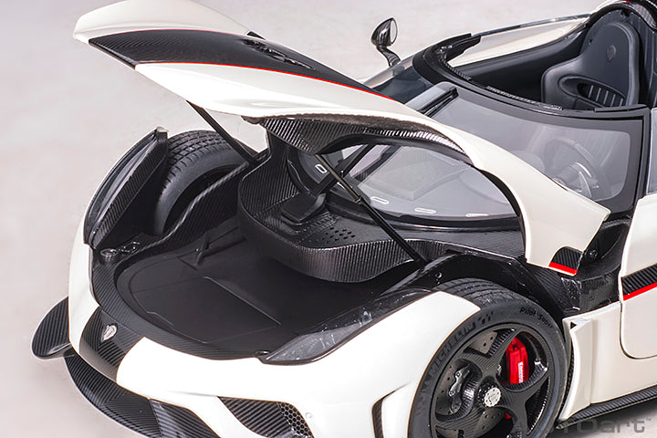 79027 KOENIGSEGG REGERA (WHITE/BLACK CARBON/RED ACCENTS)