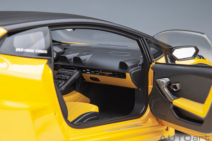 79127 LIBERTY WALK LB SILHOUETTE WORKS HURACAN GT (METALLIC YELLOW)
