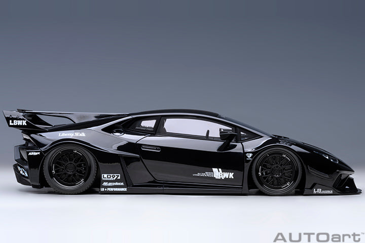 79129 LIBERTY WALK LB SILHOUETTE WORKS HURACAN GT (BLACK)