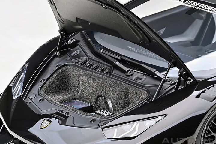 79129 LIBERTY WALK LB SILHOUETTE WORKS HURACAN GT (BLACK)
