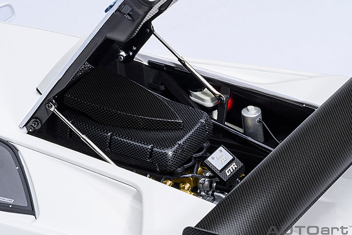 79136 LAMBORGHINI DIABLO GTR (IMPACT WHITE)