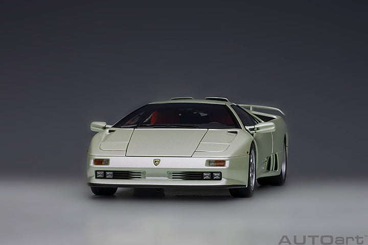 79141 LAMBORGHINI DIABLO SE30 JOTA (BALLON WHITE/PEARL WHITE)
