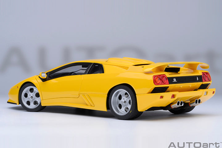 79144 LAMBORGHINI DIABLO SE30 JOTA  (SUPERFLY YELLOW)