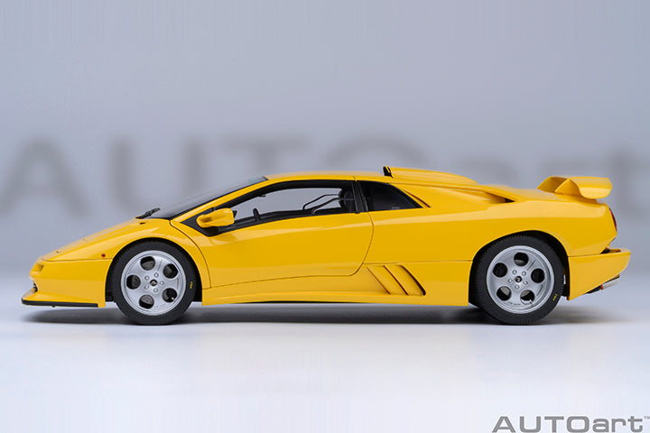 79144 LAMBORGHINI DIABLO SE30 JOTA  (SUPERFLY YELLOW)