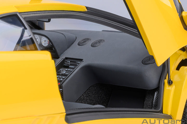 79144 LAMBORGHINI DIABLO SE30 JOTA  (SUPERFLY YELLOW)