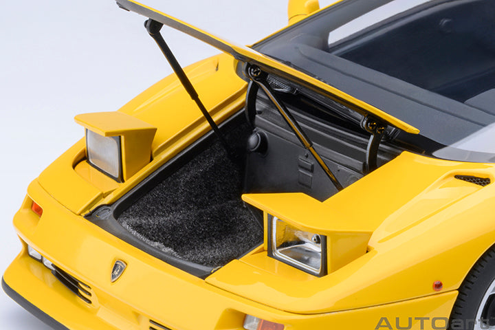 79144 LAMBORGHINI DIABLO SE30 JOTA  (SUPERFLY YELLOW)