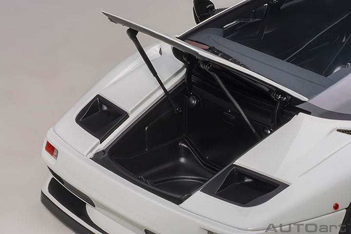 79149 LAMBORGHINI DIABLO SV-R (IMPACT WHITE)